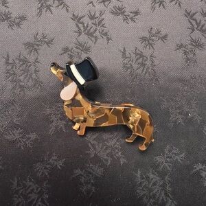 Tortoiseshell Dachshund Dog Brooch with Top Hat